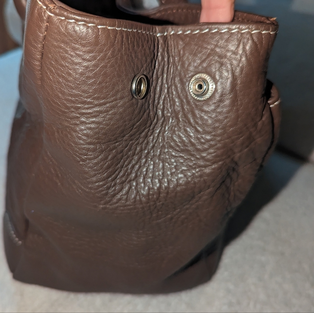 Levenger brown leather handbag. - Picture 5 of 13